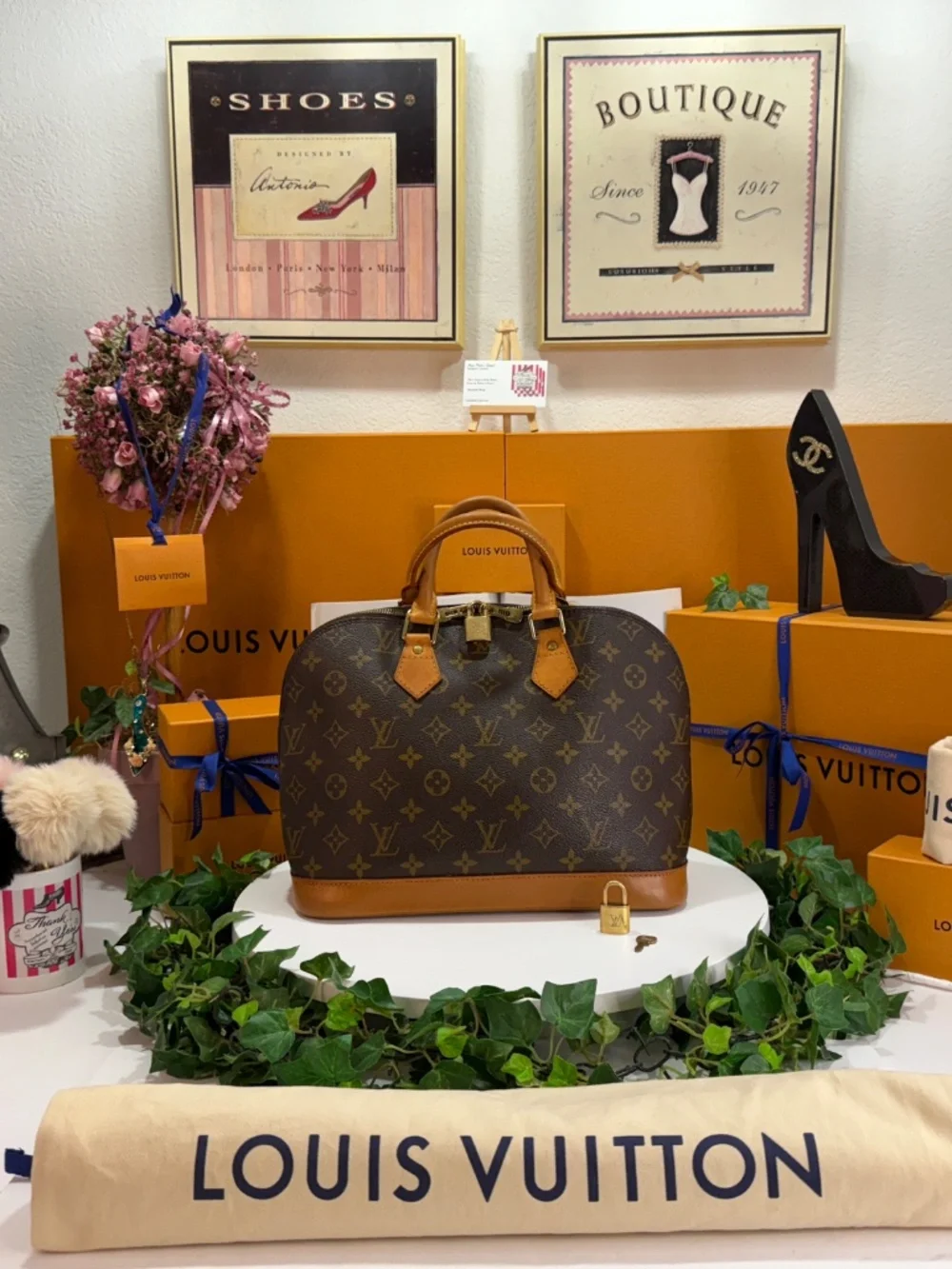 HERMOSA LOUIS VUITTON ALMA BAG! - Picture 10 of 17